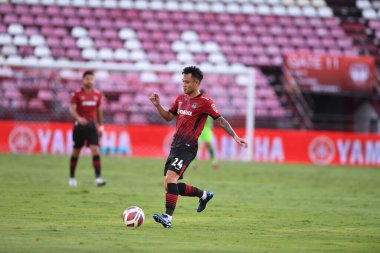 Nonthaburi-thailand-12SEP2021-WONGSAKORN CHAIKULtheWIN # 24 Muangthong Oyuncusu 2021 yılındaki muangthong maçında Chonburi Fc 'e karşı thailand