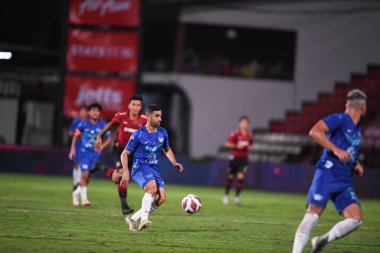 thaburi-thailand-12SEP2021-GIDI CHI KANUK # 26 Muangthong ile Chonburi Fc arasında Thaildome Stadyumu, Tayland