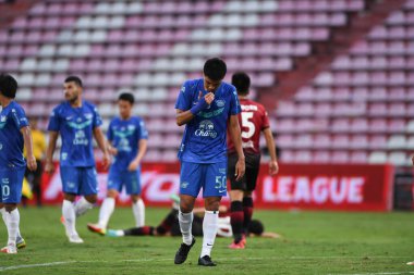 Nonthaburi-thailand-12SEP2021-SONGCHAI THONGCHAM # 50 YIL SONGCHAM 2021 yılındaki muangthong maçında Thunderdome Stadyumu, Tayland 'daki Chonburi Fc maçında