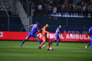 Thanyaburi-Pathumthani-6NOV2021: Samuel Rosa # 91 defin oyuncusu bgpu ile Tayland 'daki Leo Stadyumu' nda defnedilmeye karşı bgpu arasında birleşti