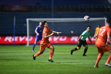 Thanyaburi-Pathumthani-6NOV2021: Rattanakorn maikami # 8 Gömme sanatçısı bgpu ile Tayland 'daki Leo Stadyumu' nda defnedilmeye karşı 2021 yılları arasında bir arada hareket halinde.