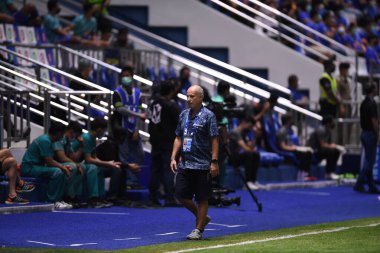 Thanyaburi-Pathumthani-6NOV2021: Alexandre gama defin koçu bgpu ile Tayland 'daki Leo Stadyumu' nda defnedilmeye karşı bgpu 2021 arasındaki çatışmada birleşti.