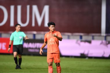 Thanyaburi-Pathumthani-6 NOV 2021: Supanut Mueonta # 54 Gömme Oyuncusu 2021 yılında Bgpu ile Tayland 'ın başkenti Leo Stadyumu' nda defnedilecek defin takımları arasında bir araya geldi.