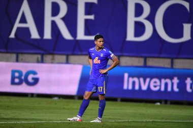Thanyaburi-Pathumthani-6 NOV 2021: Irfan fandi # 17 bg pathum oyuncusu 2021 yılında bgpu ile Buriram arasında Tayland 'daki Leo Stadyumu' nda oynandı.