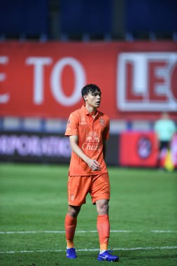 Thanyaburi-Pathumthani-6 NOV 2021: Suppachai jaidet # 9 defin oyuncusu bgpu ile Tayland 'daki Leo Stadyumu' nda defnedilmeye karşı bgpu arasında 2021 yılındaki çarpışmada birleşti.