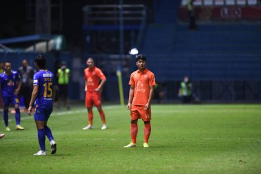 Thanyaburi-Pathumthani-6 NOV 2021: Supanut Mueonta # 54 Gömme Oyuncusu 2021 yılında Bgpu ile Tayland 'ın başkenti Leo Stadyumu' nda defnedilecek defin takımları arasında bir araya geldi.