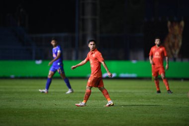 Thanyaburi-Pathumthani-6 NOV 2021: Supachok sarachat # 19 Gömme sanatçısı Bgpu ile Tayland 'daki Leo Stadyumu' nda defnedilmeye karşı bgpu arasında 2021 yılındaki çarpışmada birleşti.