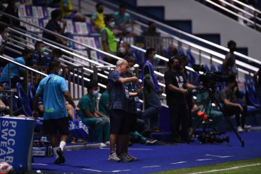 Thanyaburi-Pathumthani- 6 NOV 2021: Alexandre gama defin koçu bgpu ile Tayland 'daki Leo Stadyumu' nda defnedilmeye karşı 2021 yılının bu aylarında bir araya geldi.