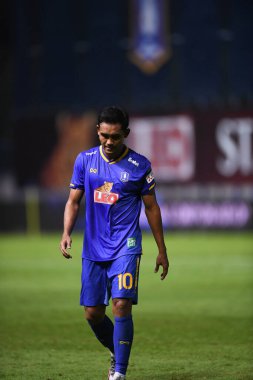 Thanyaburi-Pathumthani-6 NOV 2021: Teerasil dangda # 10 bg pathum oyuncusu 2021 yılında bgpu ile Tayland 'ın başkenti Leo Stadyumu' nda defnedildi.