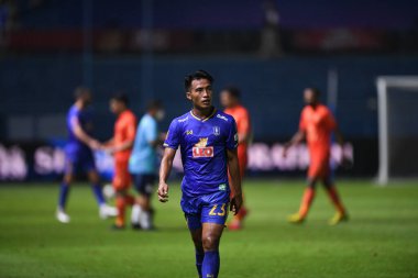 Thanyaburi-Pathumthani-6 NOV 2021: Santiphap channgom # 23 bg pathum çalgıcısı 2021 yılında bgpu ile Tayland 'ın başkenti Leo Stadyumu' nda defnedildi.