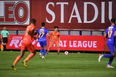 Thanyaburi-Pathumthani-6 NOV 2021: Havacı dorloh # 62 Buriram oyuncusu 2021 yılında bgpu ile Tayland 'daki Leo Stadyumu' nda defnedilmeye karşı birleşmiştir.