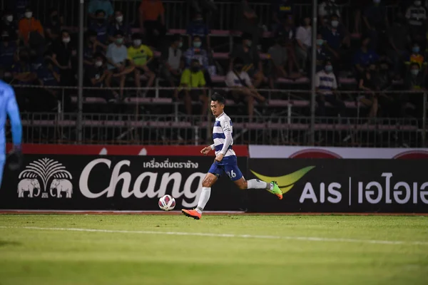Bangplee-Samutprakan, 10 NOV 2021: Samutprakan, Tayland 'daki Samutprakan Stadyumu' nda Muangthong United 'a karşı 6.