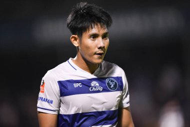 Bangplee, Samutprakan - 10 NOV 2021: PHATSAPHON CHOEDWICHIT # 78 Samutprakan şehri arasında Samutprakan şehri ile Tayland samutprakan Stadyumu 'nda birleşen Muangthong arasındaki maçta samutprakan şehrinin 78.