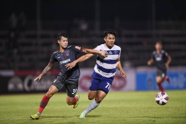 Bangplee, Samutprakan - 10 NOV 2021: PHATSAPHON CHOEDWICHIT # 78 Samutprakan şehri arasında Samutprakan şehri ile Tayland samutprakan Stadyumu 'nda birleşen Muangthong arasındaki maçta samutprakan şehrinin 78.