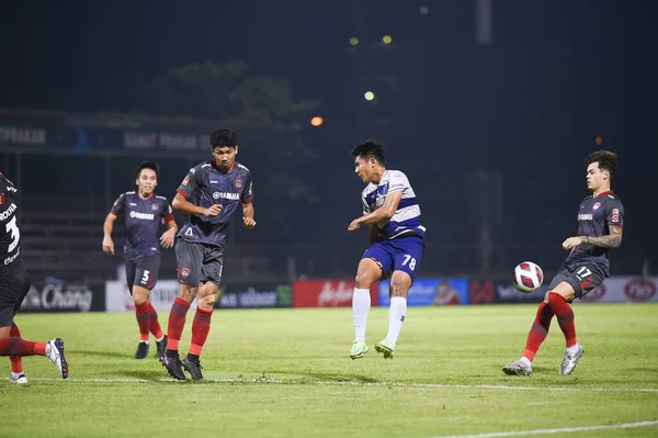Bangplee, Samutprakan - 10 NOV 2021: PHATSAPHON CHOEDWICHIT # 78 Samutprakan şehri arasında Samutprakan şehri ile Tayland samutprakan Stadyumu 'nda birleşen Muangthong arasındaki maçta samutprakan şehrinin 78.