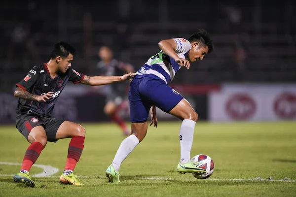 Bangplee, Samutprakan - 10 NOV 2021: PHATSAPHON CHOEDWICHIT # 78 Samutprakan şehri arasında Samutprakan şehri ile Tayland samutprakan Stadyumu 'nda birleşen Muangthong arasındaki maçta samutprakan şehrinin 78.