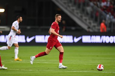 KALLANG, ŞARKI - 15 Temmuz 2022 Jordan Henderson # 14 Liverpool Oyuncusu sezon öncesi stadyumdaki Crystal Palace 'a karşı oynuyordu.