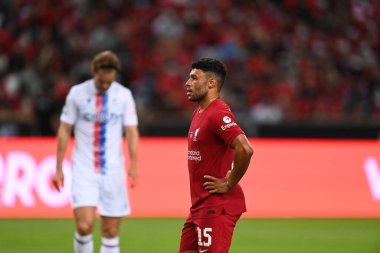KALLANG, ŞARKI - 15 Temmuz 2022: Alex Oxlade-Chamberlain # 15 Liverpool Oyuncusu Ulusal Stadyum 'daki Crystal Palace' a karşı maç öncesi