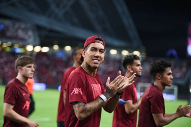 Kallang-Singapur-15JUL2022-Roberto Firmino # 9 Liverpool Oyuncusu sezon öncesi stadyumdaki kristal saraya karşı eylem halinde.