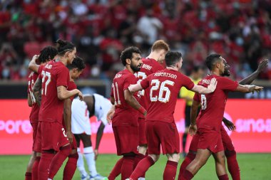 Kallang-Singapur-15JUL2022-Liverpool oyuncusu sezon öncesi dönemde Singapur, Singapur 'daki kristal sarayına karşı eylem halinde.