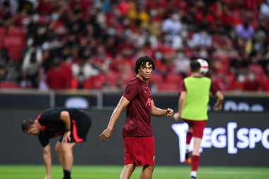 Kallang-Singapur-15JUL2022-Trent Alexander-Arnold 66 numaralı Liverpool Oyuncusu sezon öncesi stadyumdaki kristal saraya karşı eylem halinde.