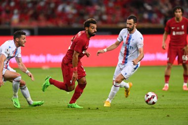 KALLANG, SINGAPORE - 15 Temmuz 2022: Mohamed Salah # 11 Liverpool Oyuncusu sezon öncesi stadyumdaki kristal saraya karşı eylem halinde. 