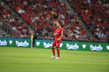 KALLANG, SINGAPORE - 15 Temmuz 2022: Liverpool 'un Virgil Van Dijk # 4 Oyuncusu ulusal stadyumdaki Crystal Palace' a karşı hazırlık maçında. 