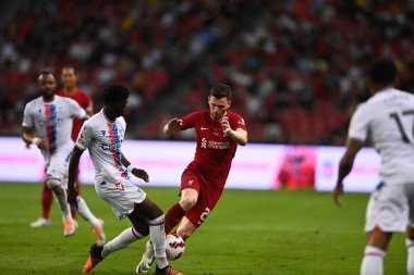 KALLANG, SINGAPORE - 15 Temmuz 2022: Andrew Robertson # 26 Liverpool Oyuncusu Ulusal Stadyumdaki Crystal Palace 'a karşı hazırlık maçında. 