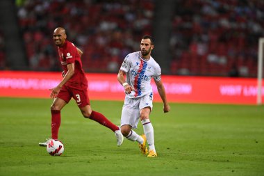 KALLANG, SINGAPORE - 15 Temmuz 2022: Luka Milivojevic # 4 Kristal Saray Oyuncusu sezon öncesi Liverpool karşısında ulusal stadyumda. 