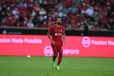 KALLANG, SINGAPORE - 15 Temmuz 2022: Mohamed Salah # 11 Liverpool Oyuncusu sezon öncesi stadyumdaki kristal saraya karşı eylem halinde. 