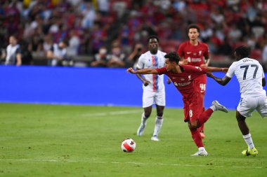 KALLANG, SINGAPORE - 15 Temmuz 2022: Liverpool 'un 28 numaralı Fabio Carvalho Ulusal Stadyum' daki Crystal Palace 'a karşı hazırlık maçında. 