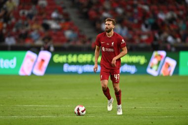 KALLANG, SINGAPORE - 15 Temmuz 2022: Nathaniel Phillips # 47 Liverpool Oyuncusu Ulusal Stadyumdaki Crystal Palace 'a karşı hazırlık maçında. 