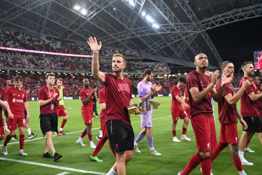 KALLANG, ŞARKI - 15 Temmuz 2022 Jordan Henderson # 14 Liverpool Oyuncusu sezon öncesi stadyumdaki Crystal Palace 'a karşı oynuyordu.. 