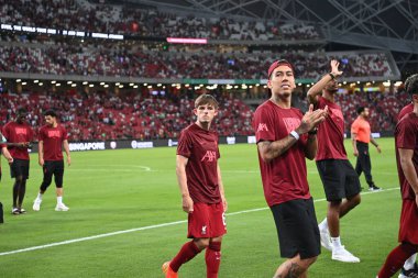 KALLANG, ŞARKI - 15 Temmuz 2022: 65 numaralı Leighton Clarkson Liverpool Oyuncusu, ulusal stadyumdaki Crystal Palace 'a karşı maç yapıyor.. 