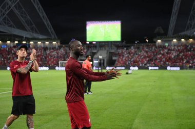 KALLANG, ŞARKI - 15 Temmuz 2022: Naby Keita # 8 Liverpool Oyuncusu, ulusal stadyumdaki Crystal Palace 'a karşı hazırlık maçında. 