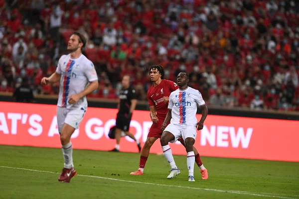 KALLANG, SINGAPORE - 15 Temmuz 2022: Trent Alexander-Arnold # 66 Liverpool oyuncusu sezon öncesi stadyumdaki Crystal Palace 'a karşı oynuyordu. 