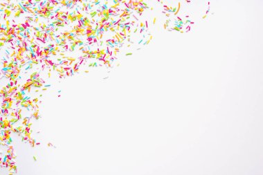 Beyaz arka planda serpintiler. Renkli arkaplan. 