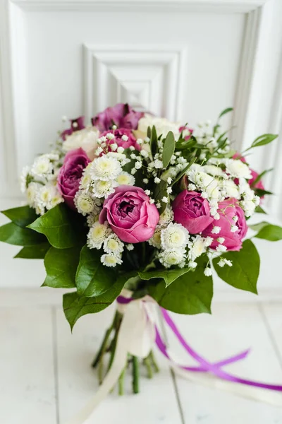 Güllerin gelin buketi. 