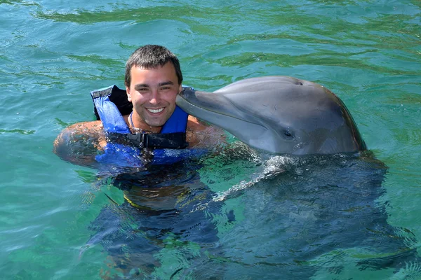 Pocałunek delfina — Zdjęcie stockowe