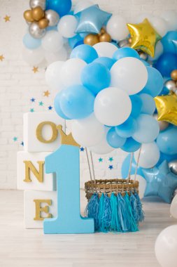 Doğum günü partisi için mavi dekor