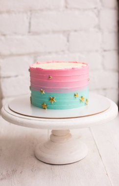 Pembe pasta ilk doğum günü için.