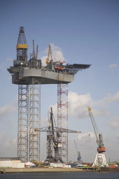 Une plate-forme pétrolière en construction — Photo