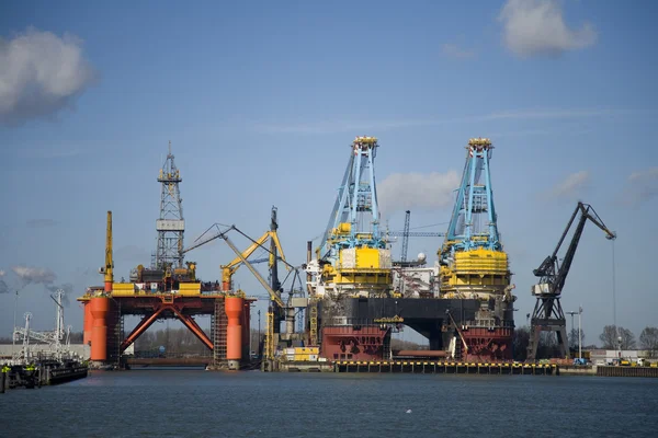 Mega structuren in de haven van rotterdam — Stockfoto