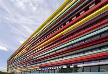 utrecht hogeschool bir yapının renkli fasade