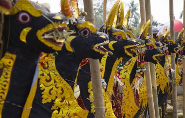 ölü yakma töreninde sunuyor balinese