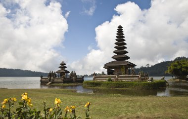 Hindu - Budist tapınağı ulan danu bratan Bali, Endonezya