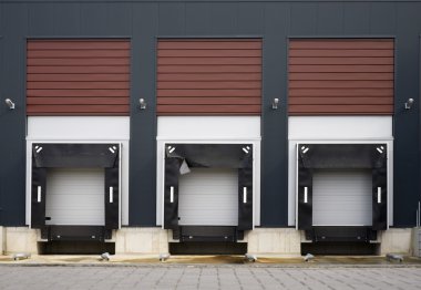 Kamyon yükleme ve indirme bölümü yükleniyor