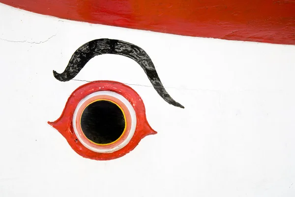 Eyes on the bow of a Balinese fishing ship to help with the navigation — Stock Photo, Image