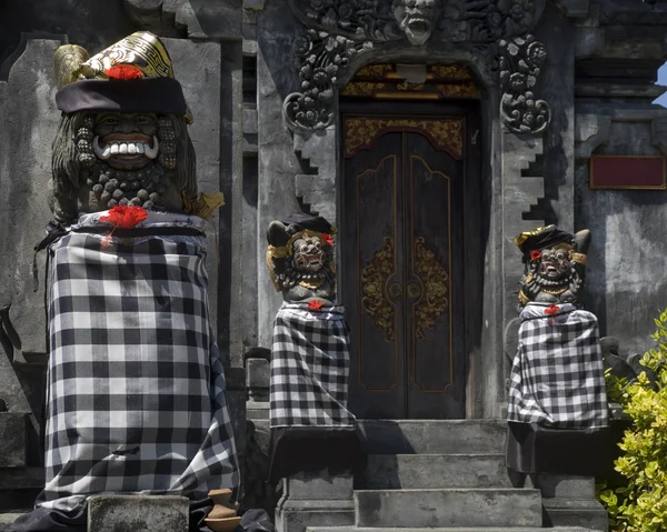An entrance of a temple in Bali — Stock Photo, Image