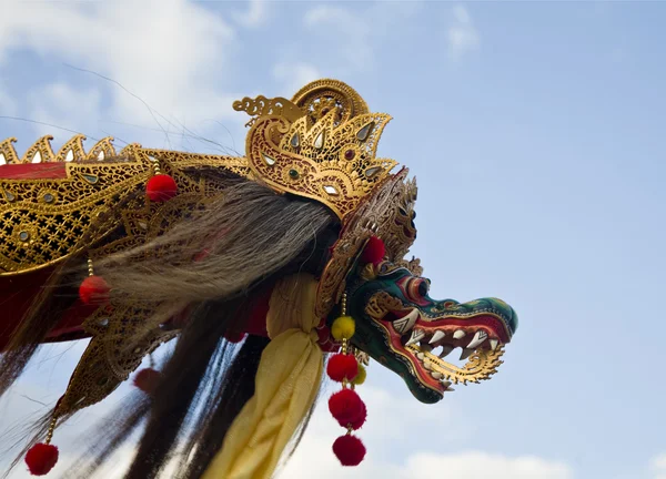 Kleurrijke grote bali kite op een festival in sanur — Stockfoto